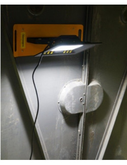 Lampa przenośna LED SMD LS050A na tacce