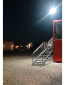 Maszt oświetleniowy kontenerowy LMC2x150AW